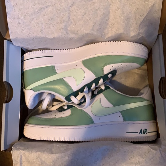 Sage Green Air Force one. Man size 7 - Picture 4 of 4